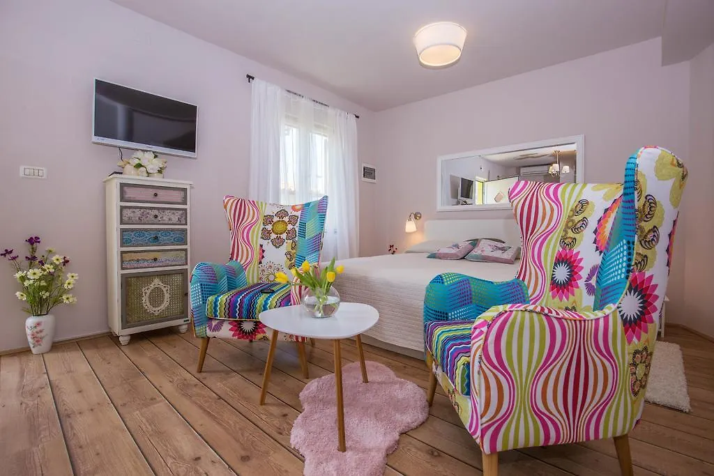 Apartments Javor Rovinj 0*,  Croatia